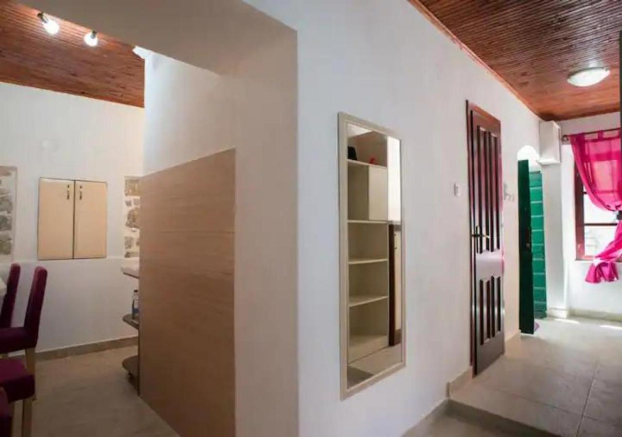 Apartment Bond Comfy - Old Town *