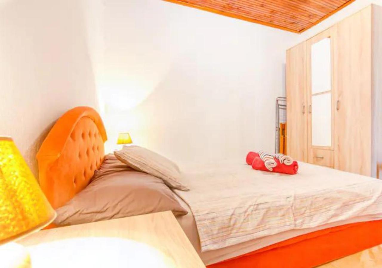 Apartment Bond Comfy - Old Town